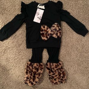 Hannah Banana Sweatshirt and pant set